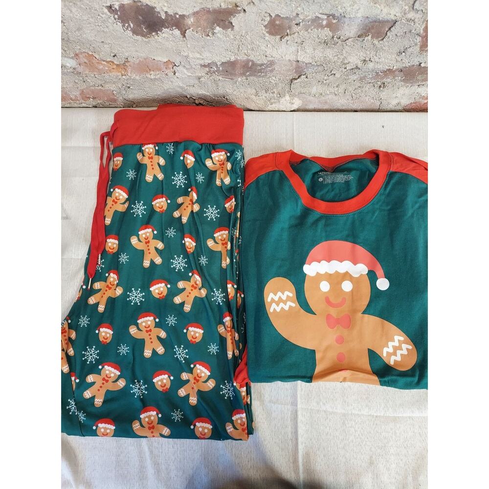 Tipsy Elves Unisex Pajama Set Size L Green Christmas Gingerbread Man Holiday
